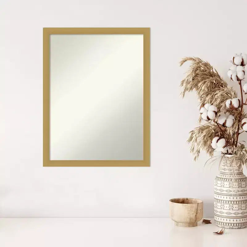 Miroir mural étroit rectangulaire moderne biseauté Grace, en laiton brossé
