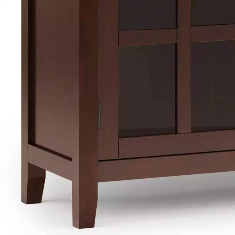 Grand buffet en bois massif roux, 3 tiroirs, 2 placards