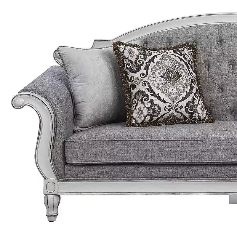 Canapé en tissu gris et revêtement en cuir finition blanc antique