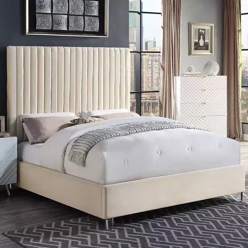 Tête de lit tapissée de luxe en velours beige