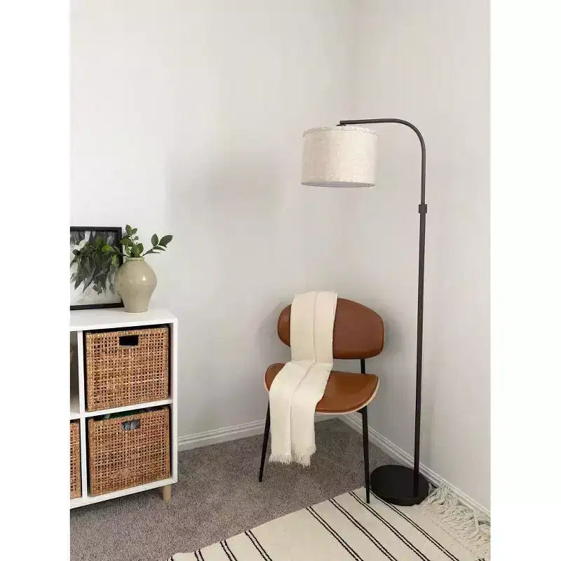 Chaise de salle à manger moderne en peuplier tapissé et en similicuir
