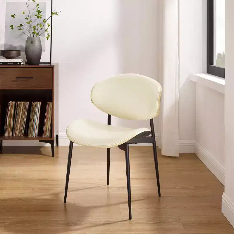 Chaise de salle à manger moderne en peuplier tapissé et en similicuir