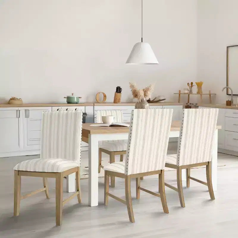 Chaises de salle à manger en bois rembourrées avec tablier et cadre en contreplaqué